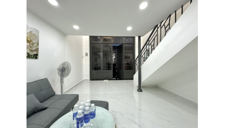 Bán Nhà Nơ Trang Long 30m2, 3 Tầng 3 PN Gần Bà Chiểu Nhỉnh 4 Tỉ